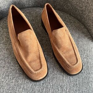 NWOT Eddie Bauer Women's Tan Suede Loafers Size 7.5 M Made in Italy